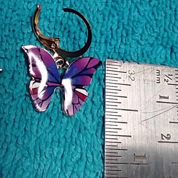 Goldtone purple butterfly wire pierced dangle earrings - Picture 2 of 3